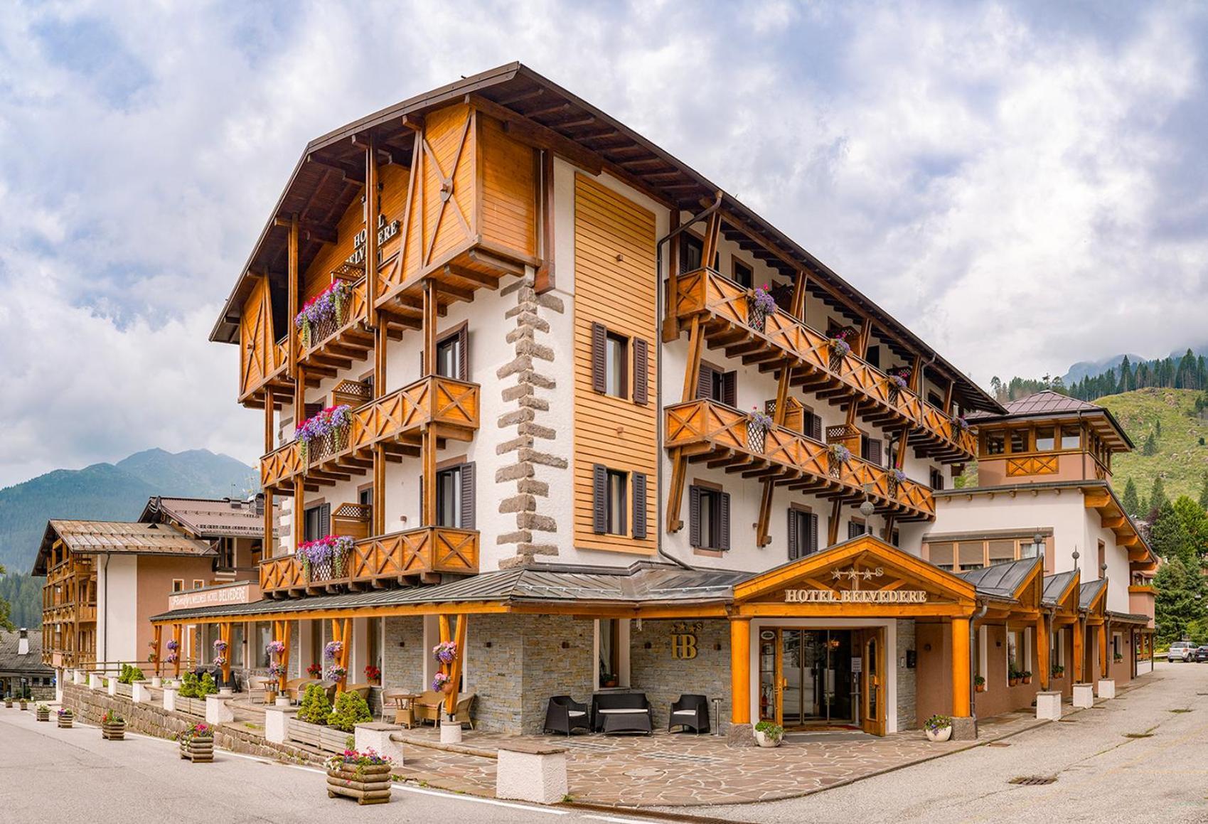 Hotel Belvedere San Martino Di Castrozza Exterior foto